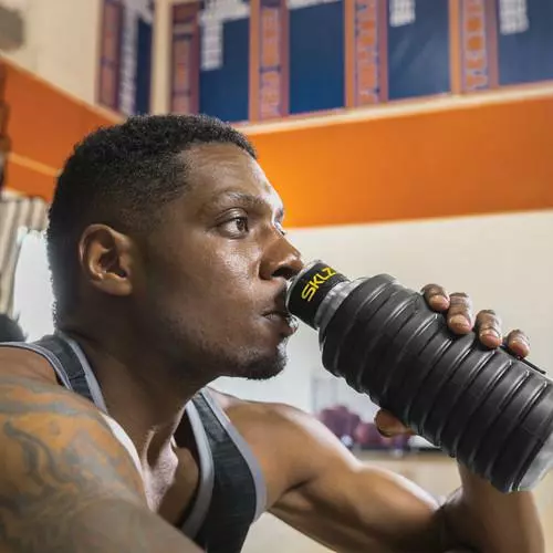 SKLZ Hydro-Roller - Foam Roller + Water Bottle 6 SKLZ Hydro-Roller - Foam Roller + Water Bottle